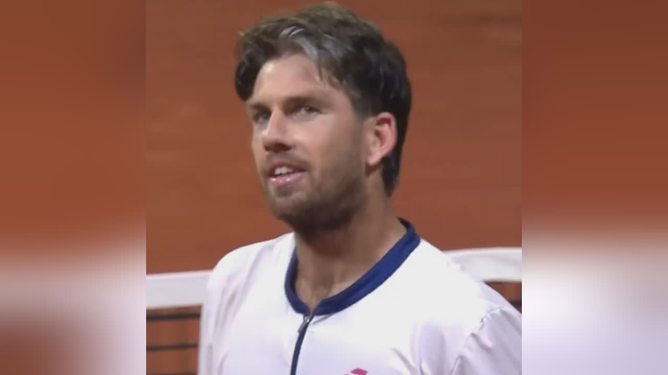 上轮下蛋导致丢球！官方：大阪钢巴门将一森纯拇指骨折