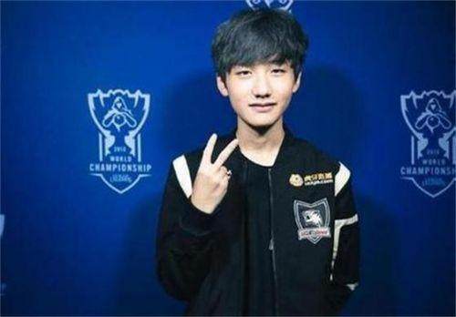 美记：湖人正寻求得到一个3D球员，比如埃利斯或赫伯特·琼斯