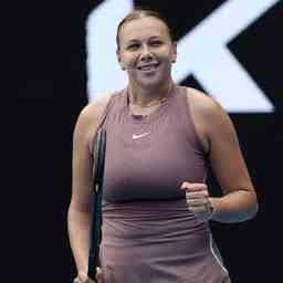 跟朋友娱乐赛 11 分制，先输后赢