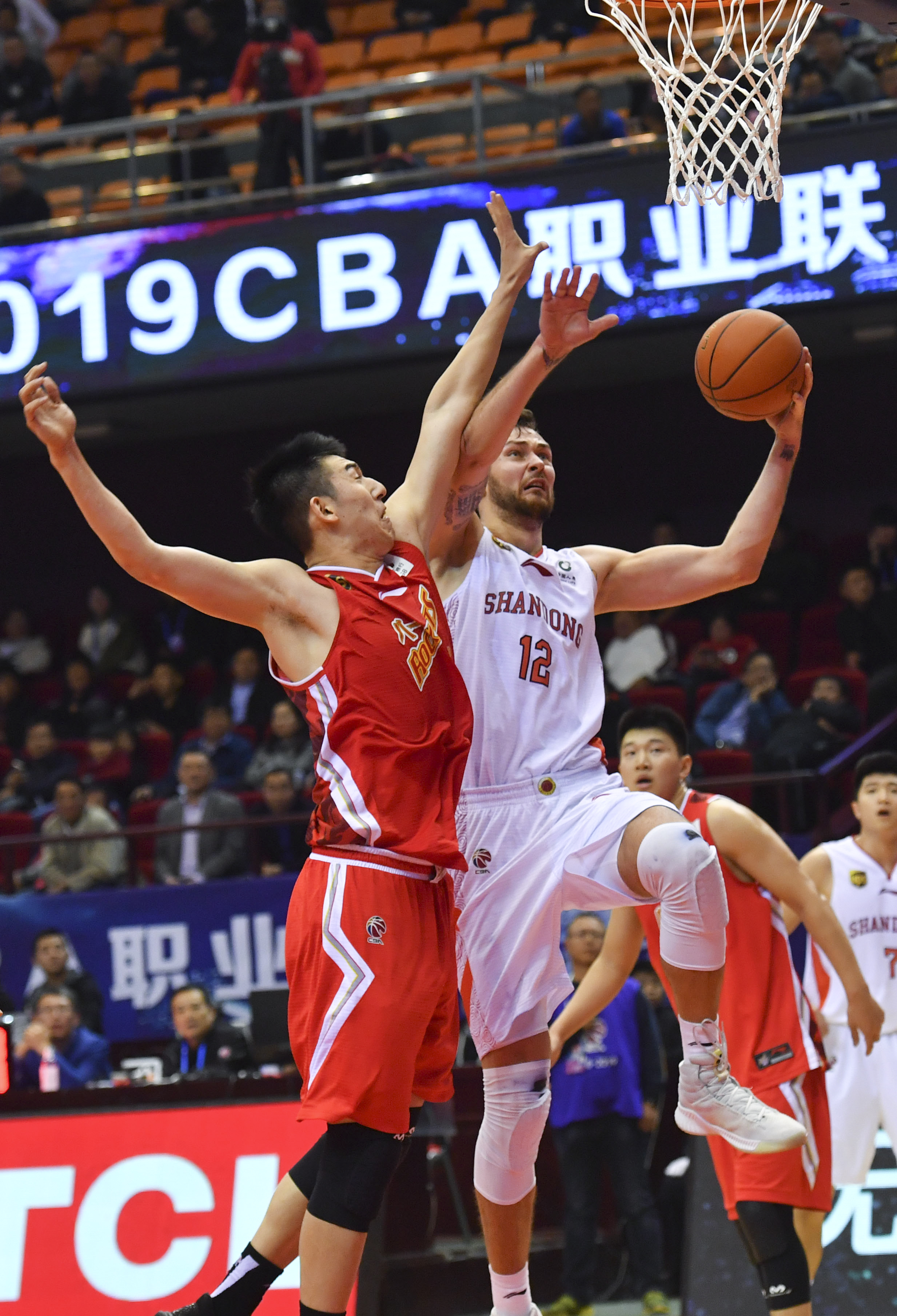 在这个竞争 在这个竞争