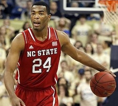 在他们的助 在他们的助