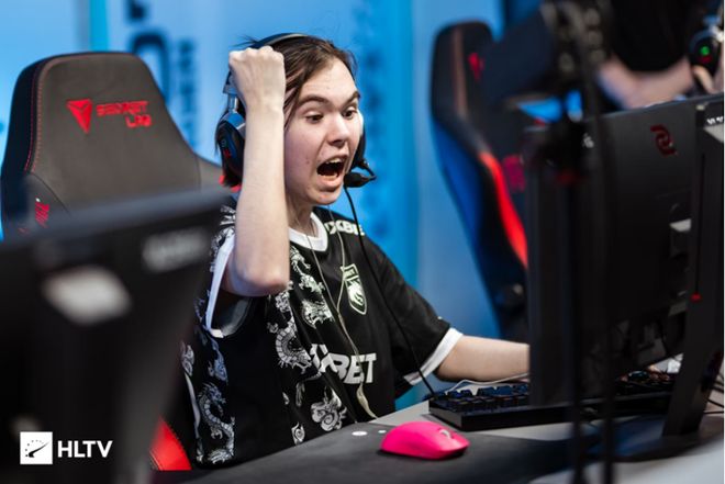 的精彩与不 的精彩与不